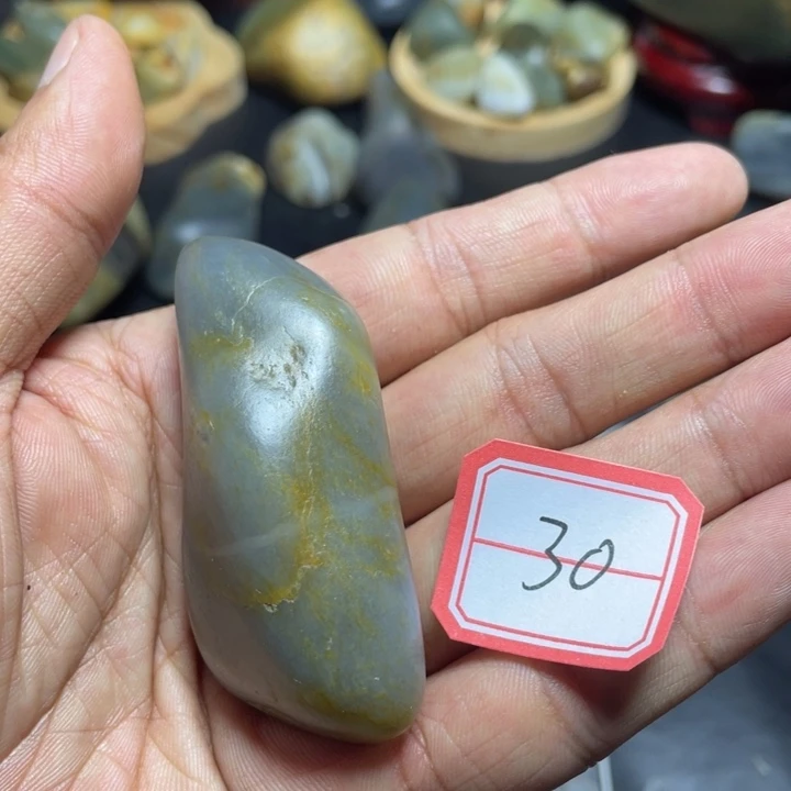和田玉未镶嵌颈饰30