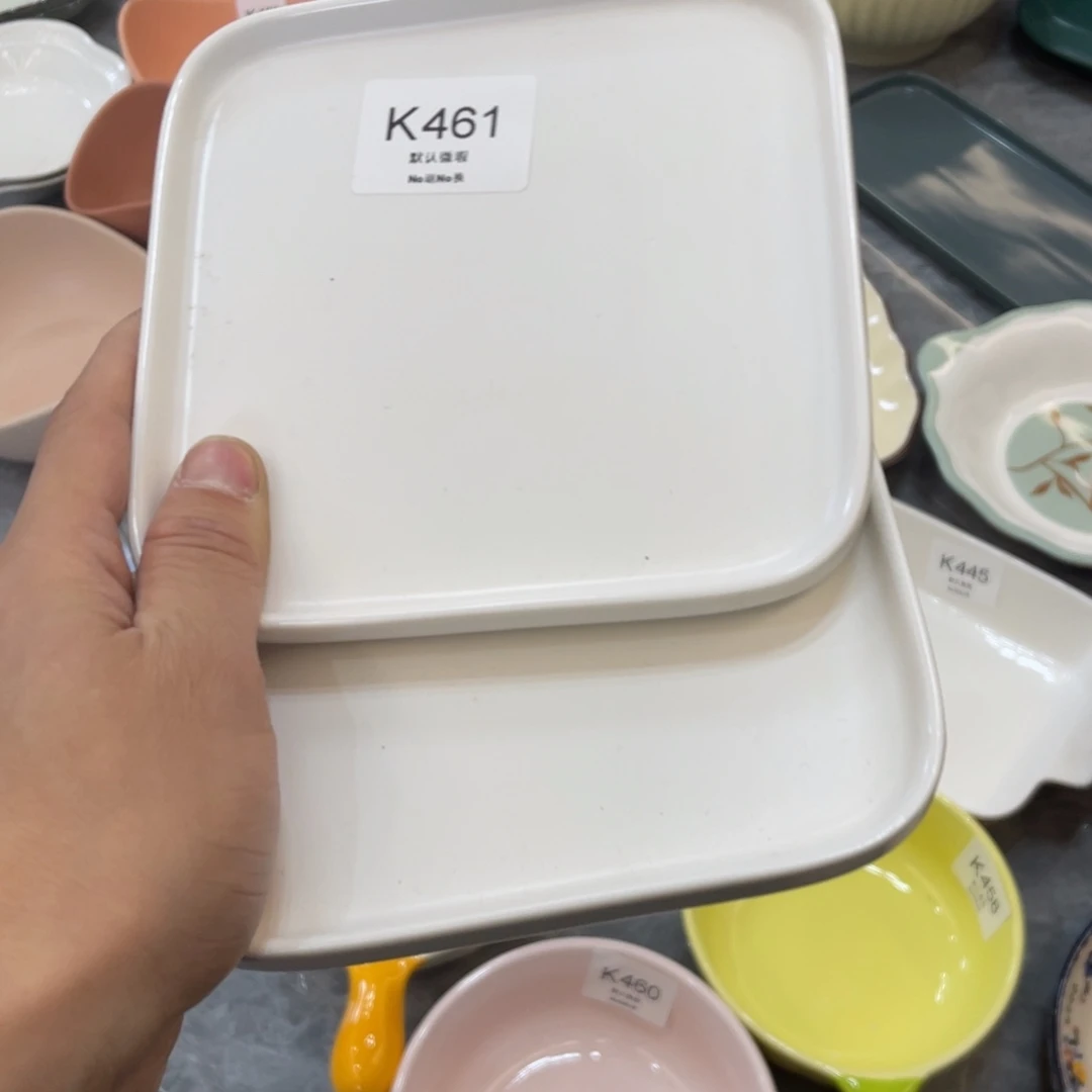 陶瓷微瑕餐具介意勿拍，满18飞！