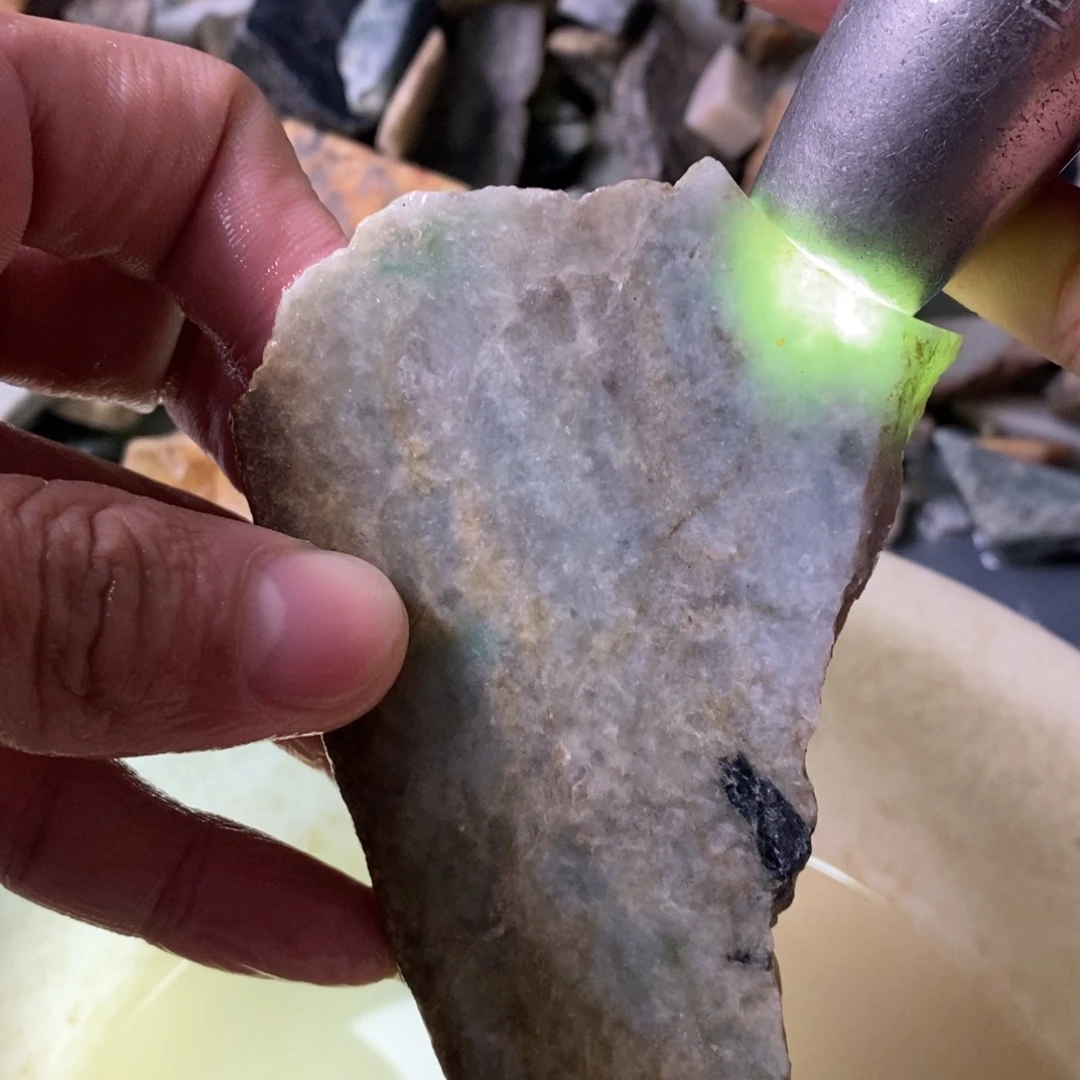 翡翠未镶嵌颈饰天然翡翠