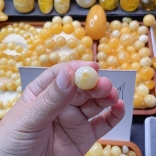 桃***夭琥珀未镶嵌颈饰天然蜜蜡