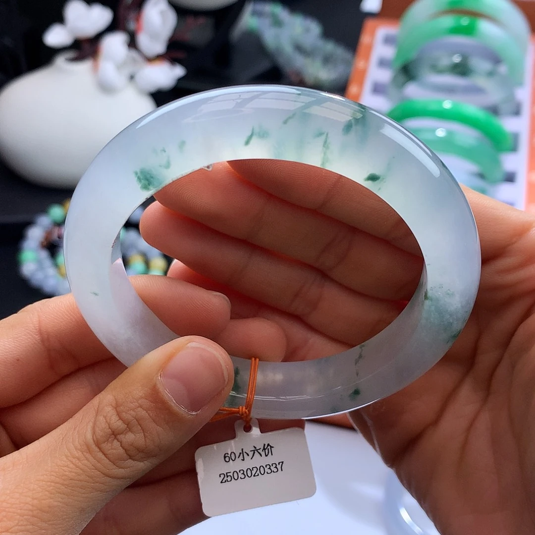 未镶嵌手镯翡翠60冰飘花正圈