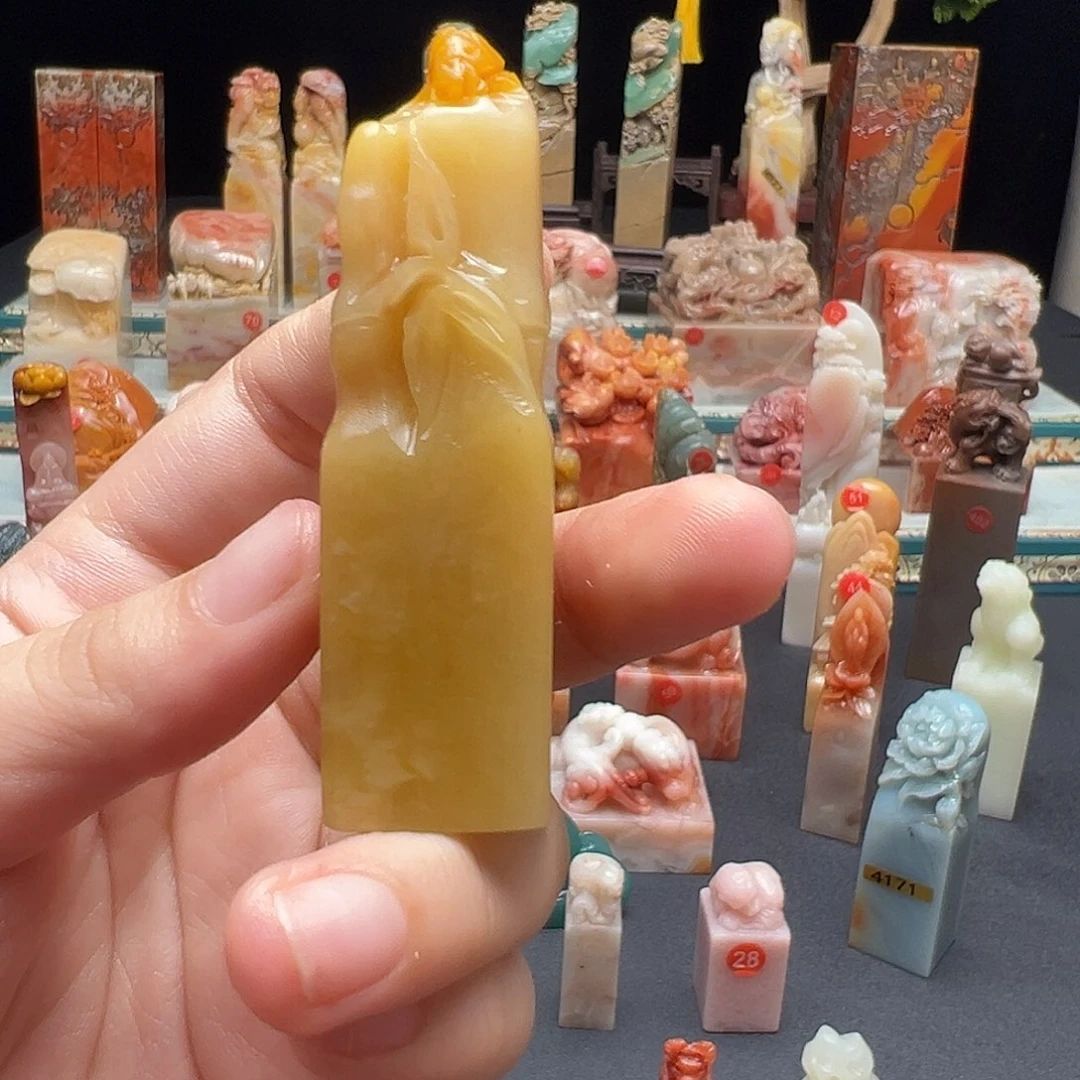 寿山石印石乌****晚手工制作