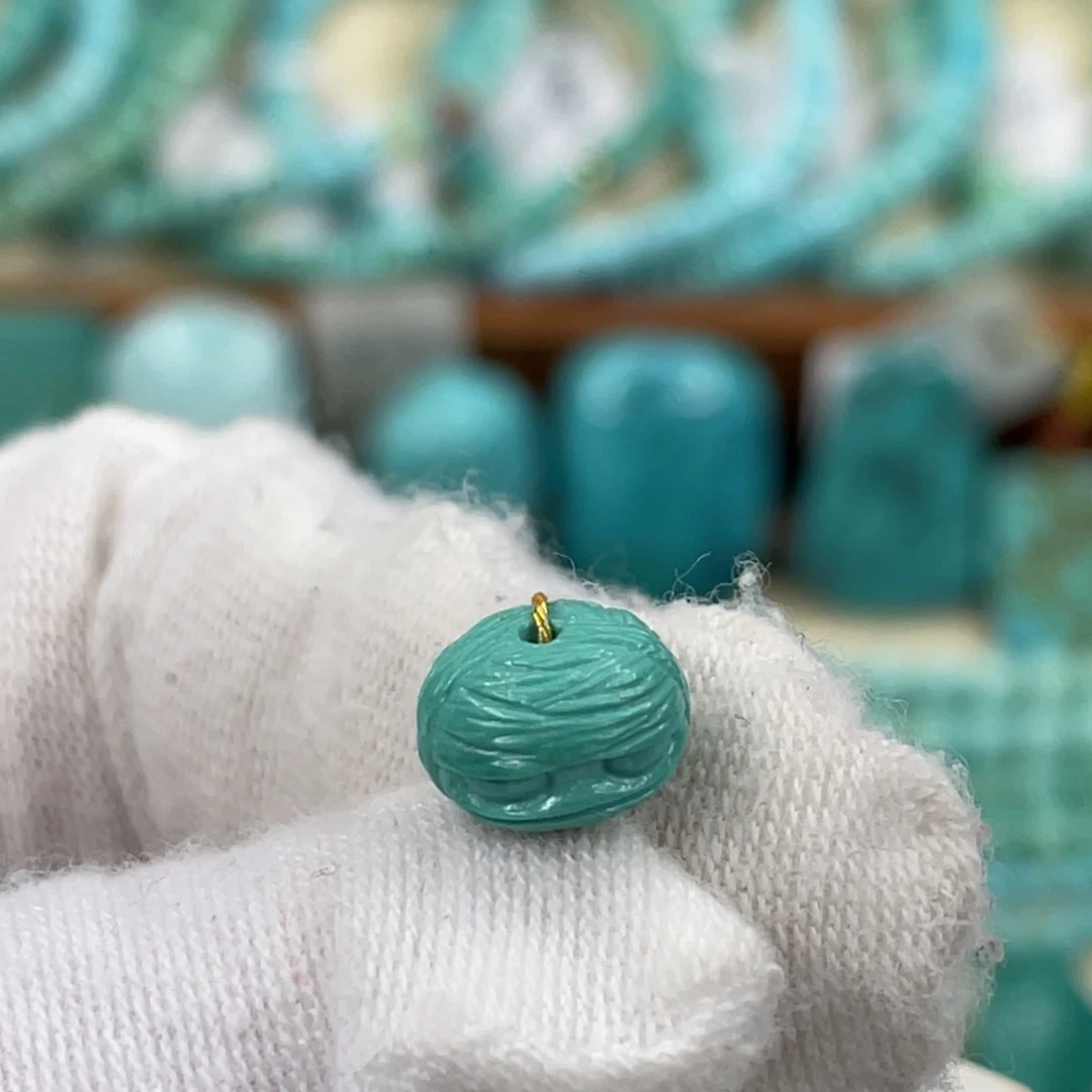 绿松石未镶嵌挂件