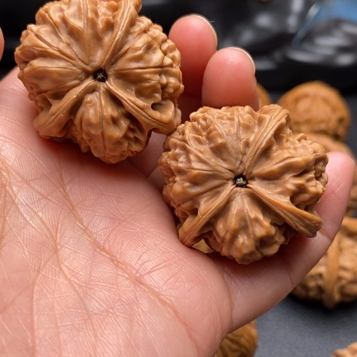 文玩核桃吊坠三棱38尺