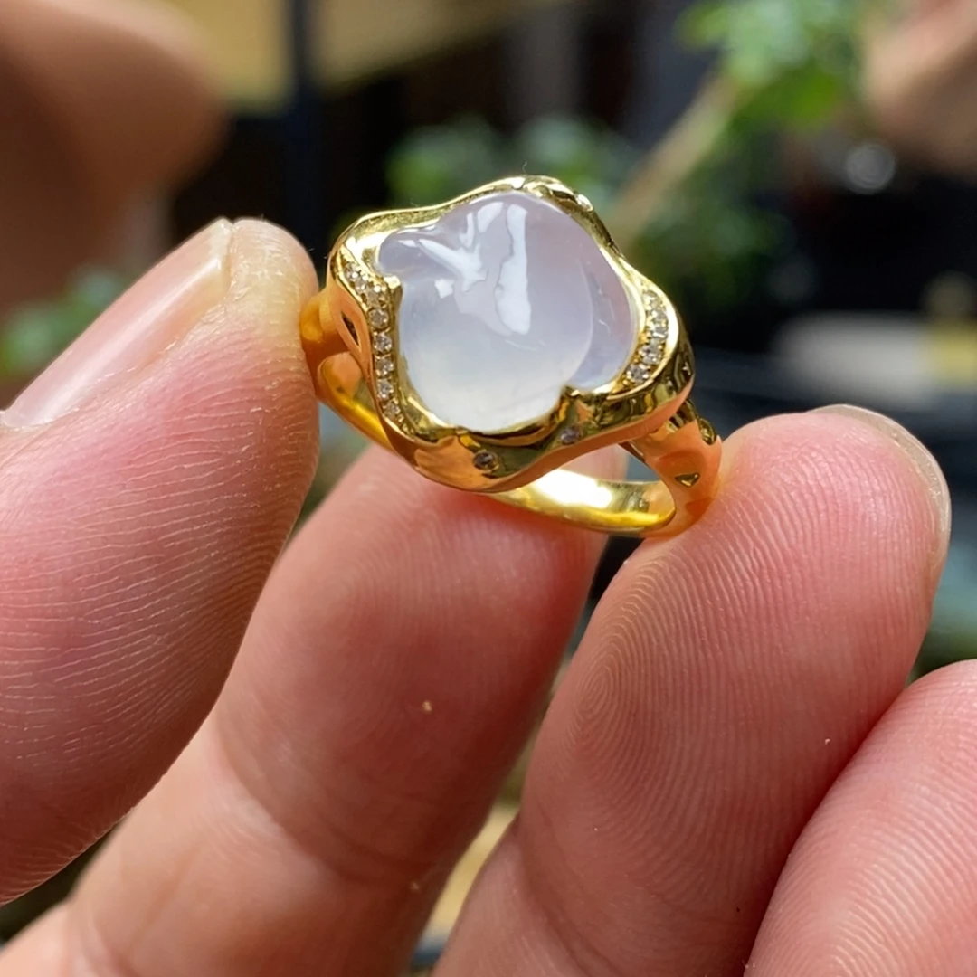 翡翠戒指18K金镶嵌戒指