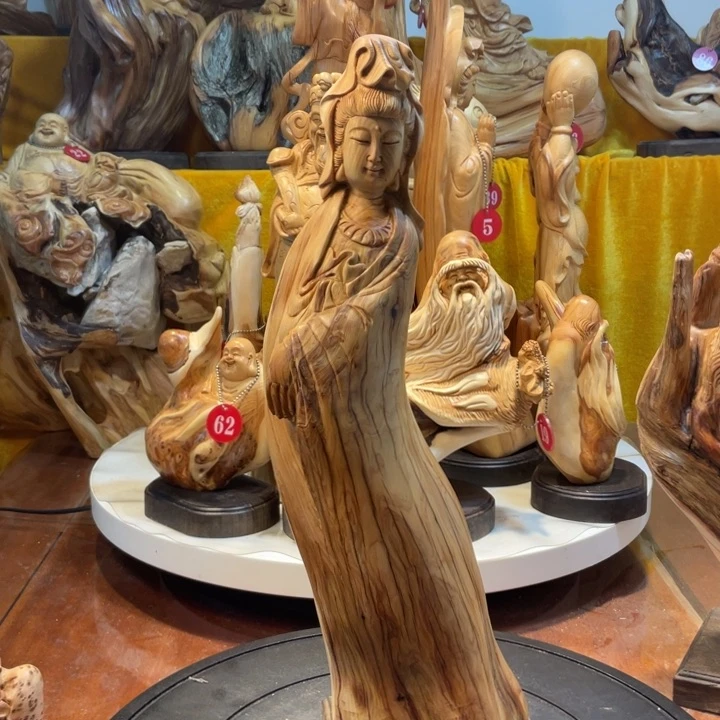 柏木（崖柏）狙**言崖柏   观音