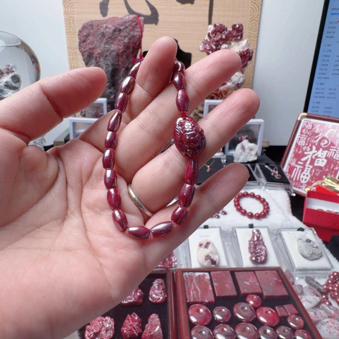 天然辰砂天然原矿手串25.5克