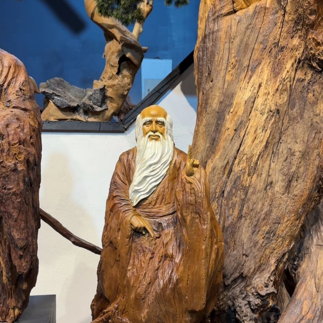香樟木道法自然老子作品桌面摆件