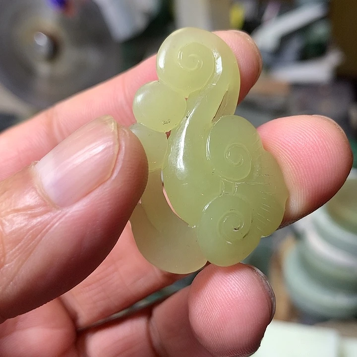 颈饰未镶嵌和田玉（糖玉）