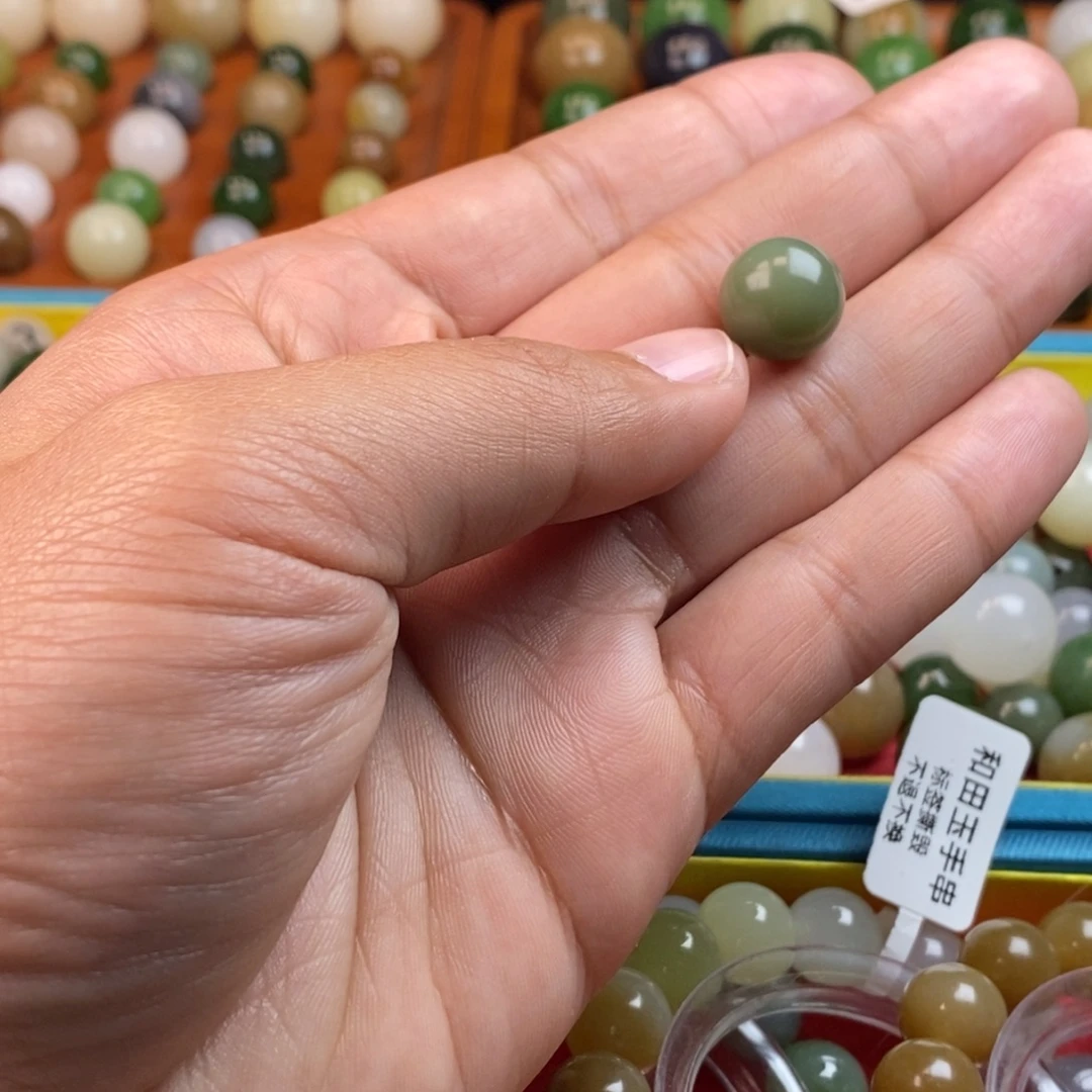 和田玉未镶嵌珠宝奇石卡12沙枣青y