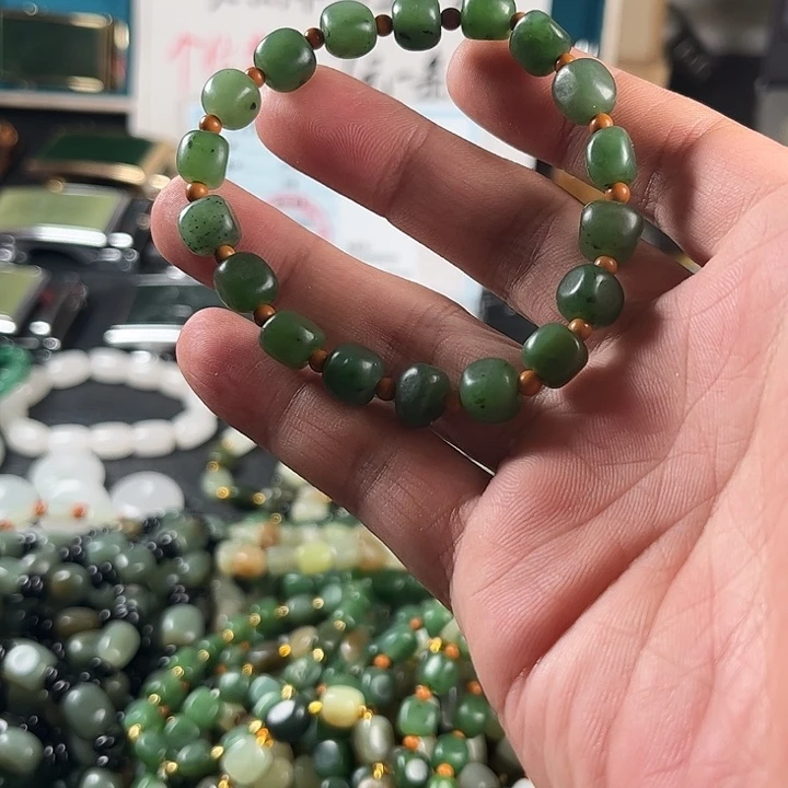 未镶嵌和田玉珠宝半成品