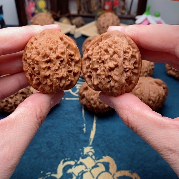 文玩核桃把件牡丹纹36