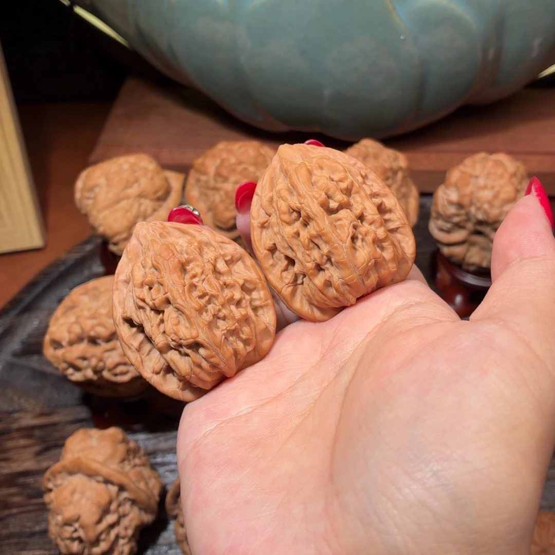 文玩核桃吊坠虎头37-33-44