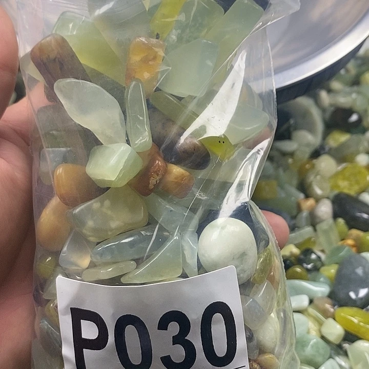 蛇纹石玉未镶嵌鱼缸石