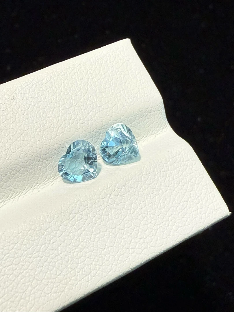 1.47ct天然海蓝宝裸石，爱心，尺寸6.1*5.8*5.1mm，颜色美艳