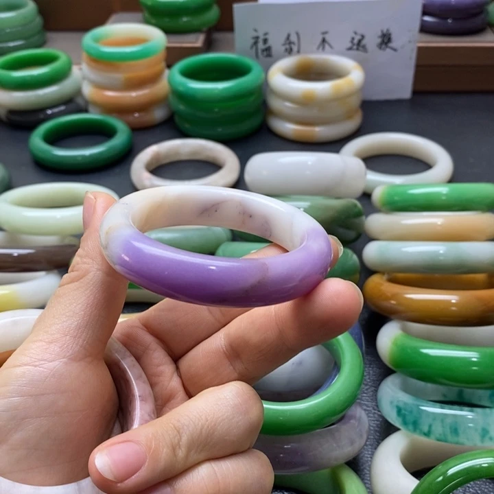 石英质玉手镯未镶嵌竹*
