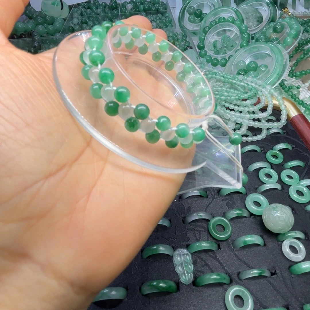 石英质玉（非洲翠）未镶嵌散珠手工编织手链