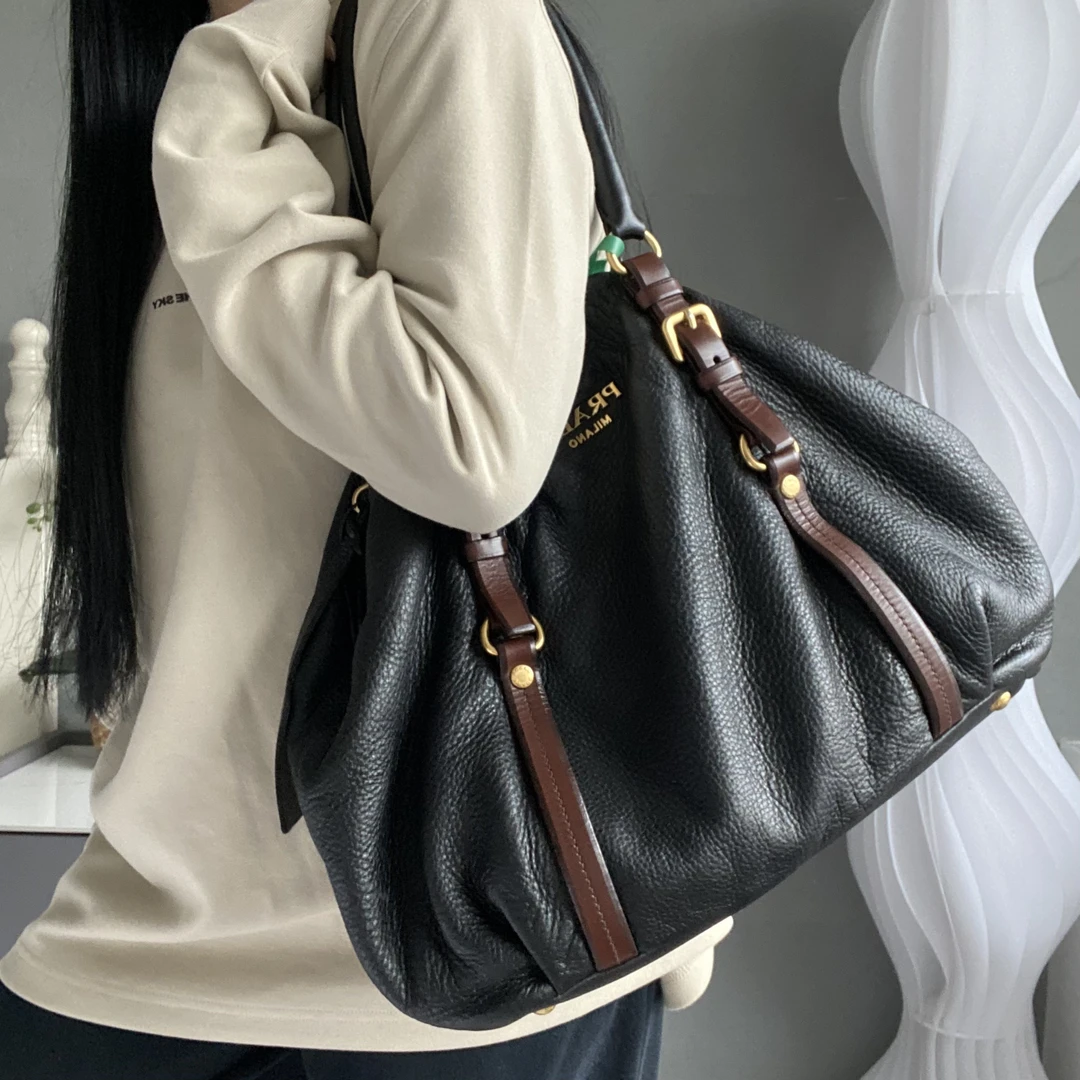 95新 Prada/普拉达 【可】 黑色牛拼色托特包 39PP05