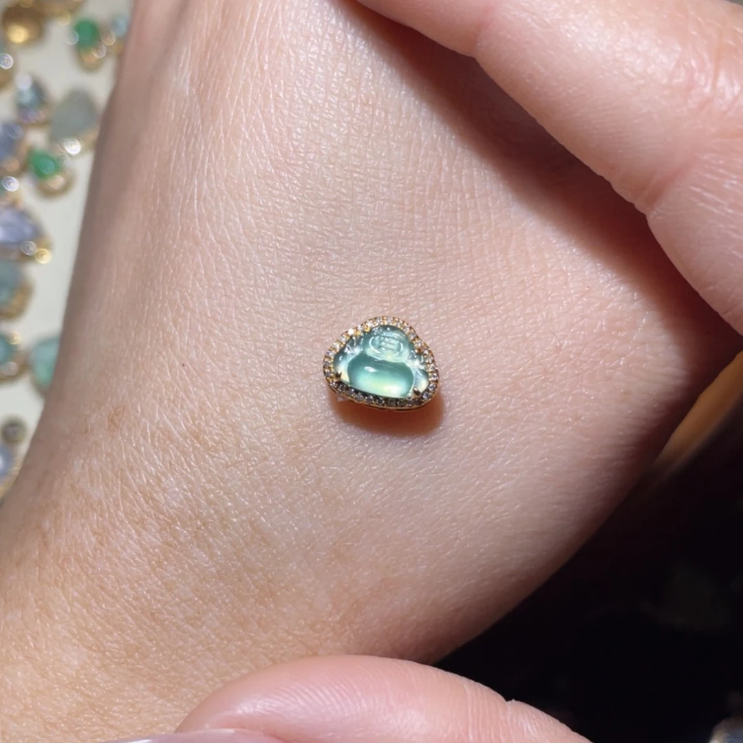 【闪购商品】翡翠吊坠(不含链)18K金镶嵌名**实
