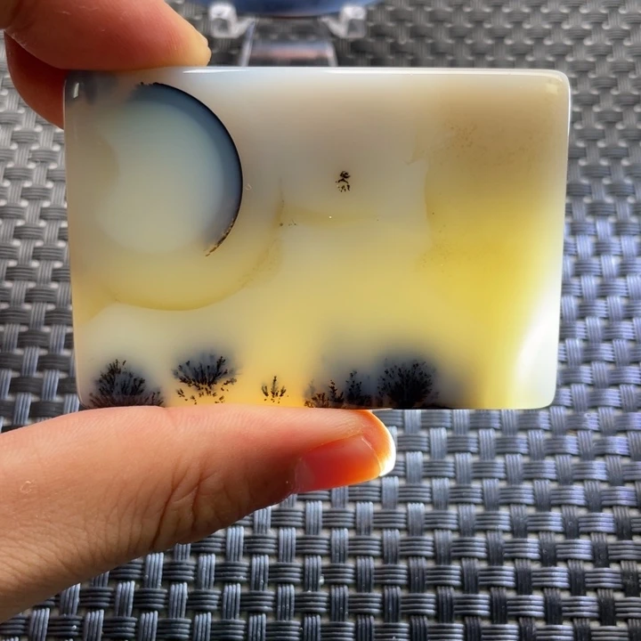 用***2玛瑙/玉髓未镶嵌颈饰