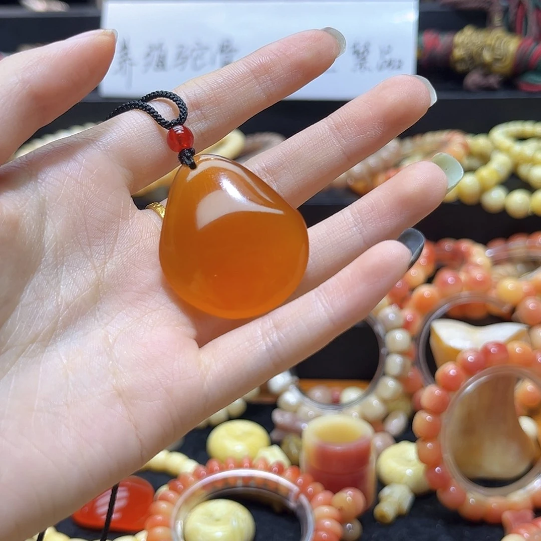 砖雕天然青鱼石吊坠