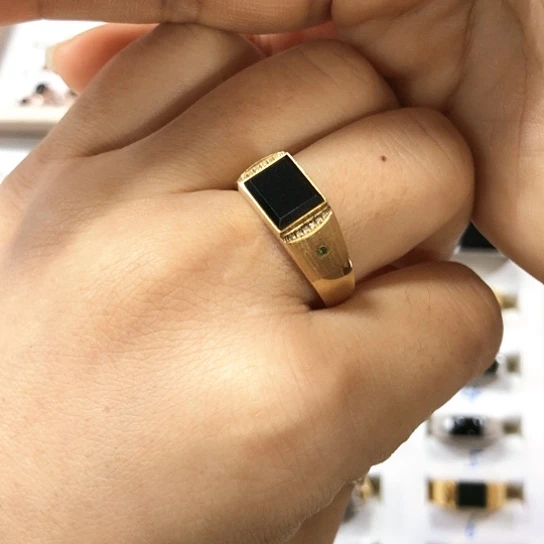 翡翠戒指18K金镶嵌缅甸天然A货翡翠