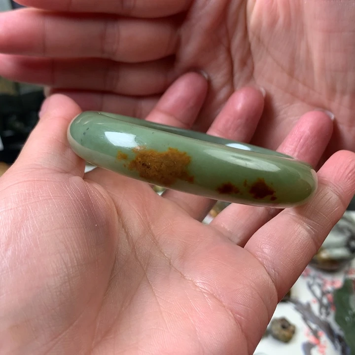 岫岩河磨玉（透闪石质玉）未镶嵌颈饰艳*