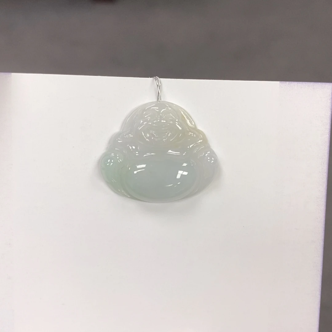 翡翠颈饰未镶嵌佛公