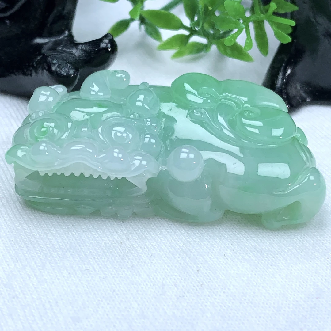 天然缅甸翡翠A货冰润浅绿阴阳眼脚霸王吊坠挂件46−26−12mm