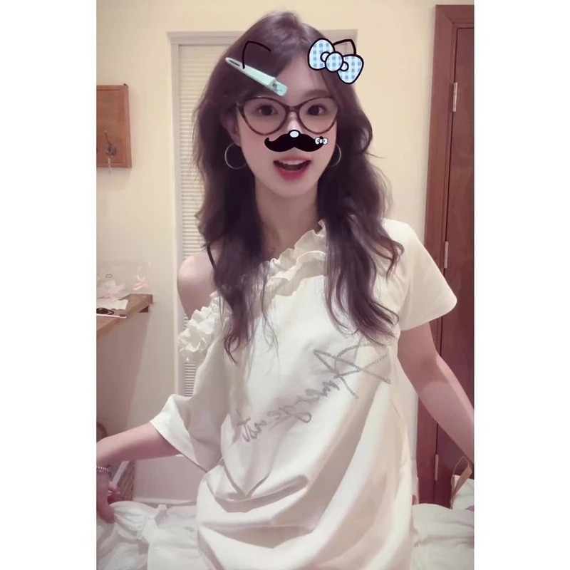 【ZHAP】新款花边领口斜肩露肩宽松短袖t恤女欧美风白色烫钻上衣