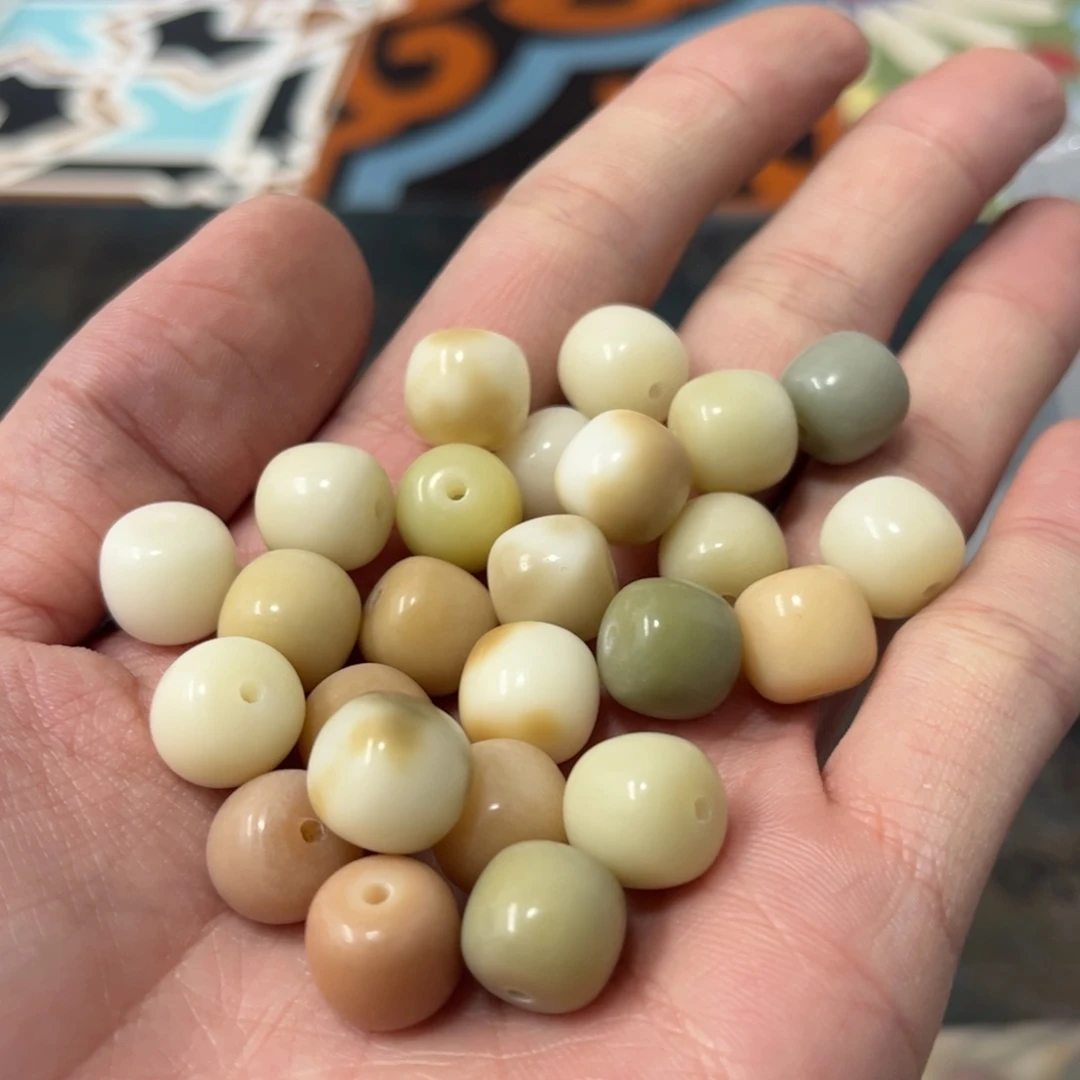 【闪购商品】白玉菩提吊坠c12/100+20颗干磨花皮