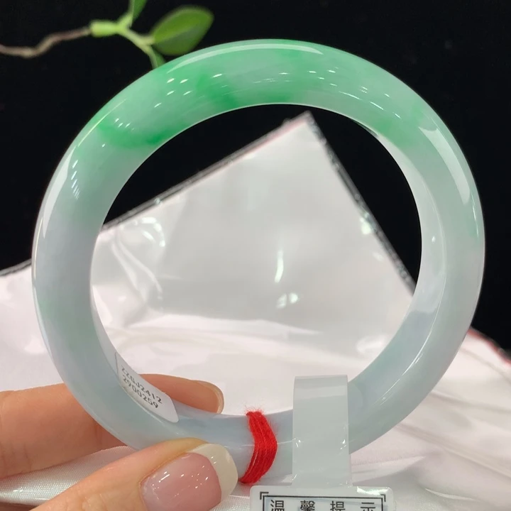 翡翠手镯未镶嵌61圈口-0259