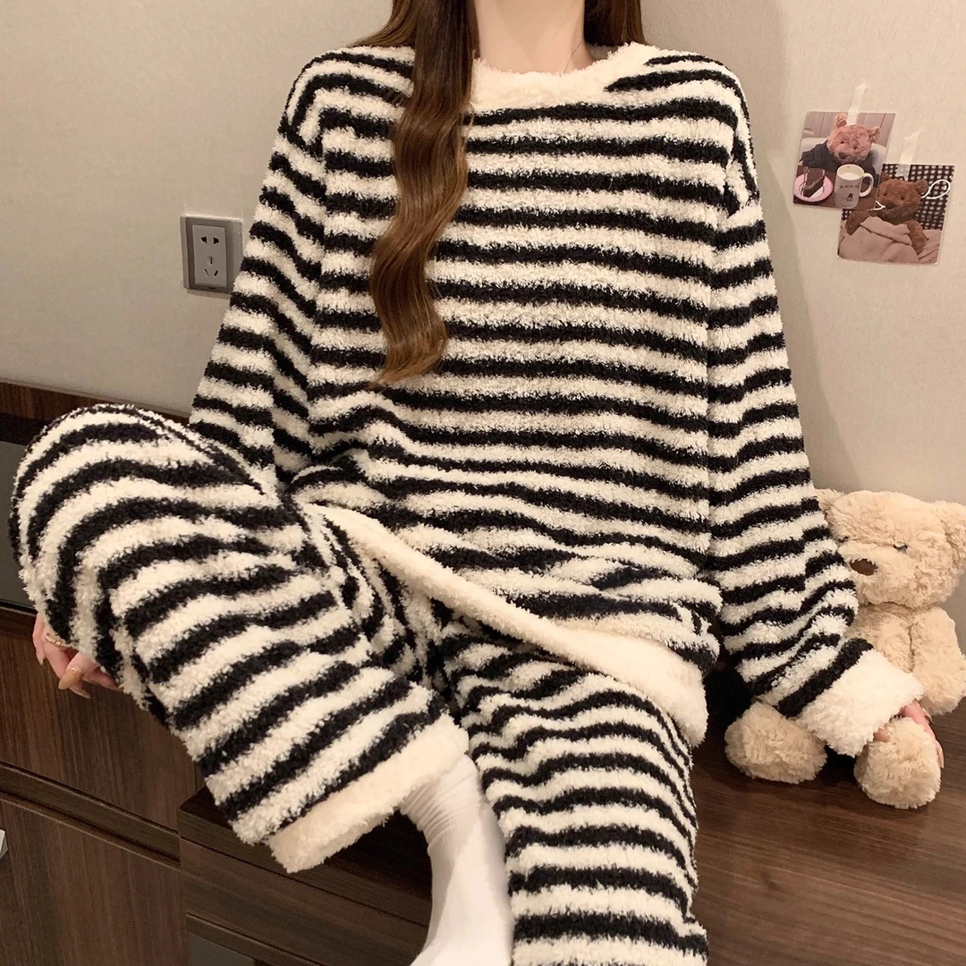 软糯半边绒条纹睡衣女秋冬季加厚珊瑚绒2025新款可外穿家居服套装