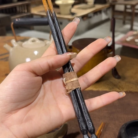 景德镇鱼和熊手工陶艺