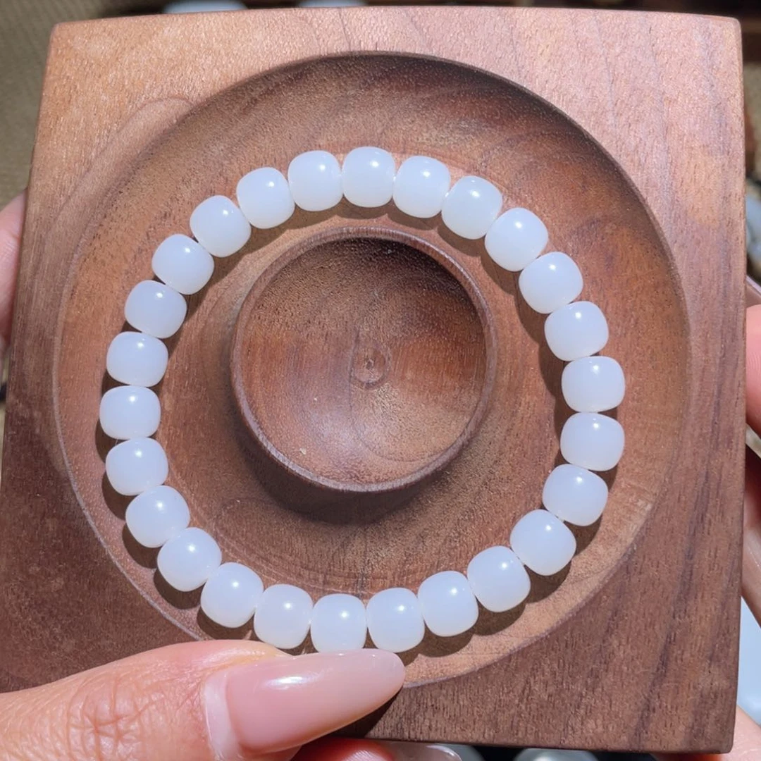 未镶嵌手链和田玉卡8