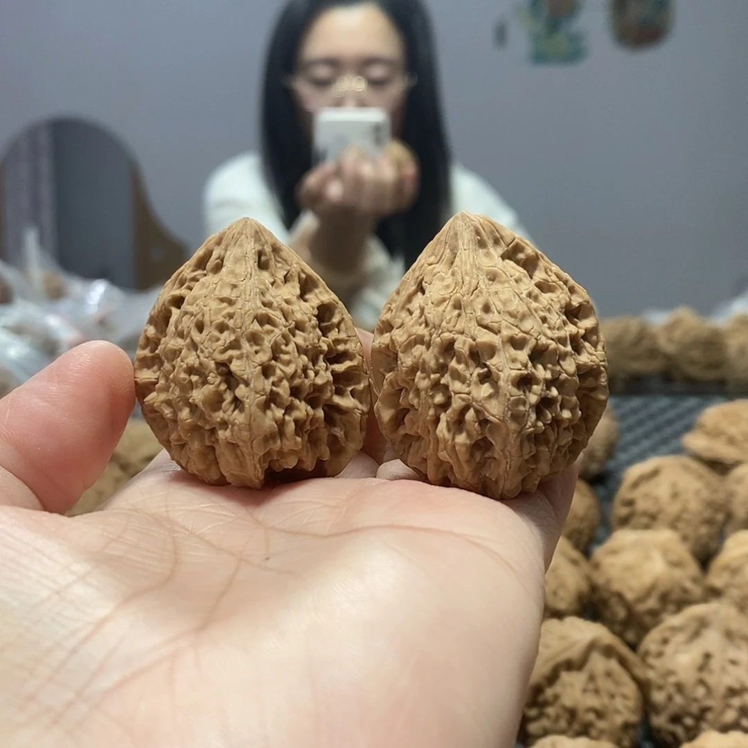 吊坠桃核狮子毛35+