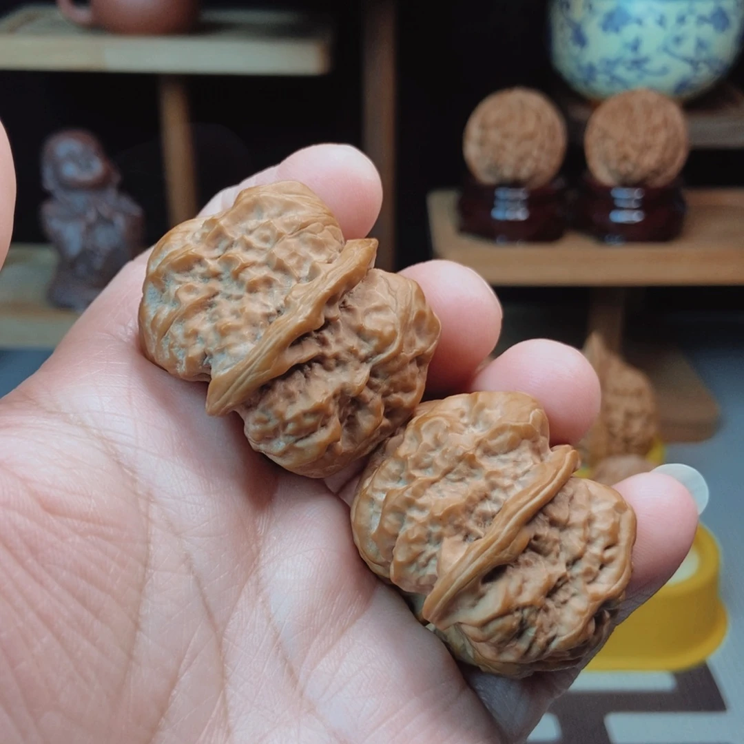 福利蛤蟆头核桃手把件！