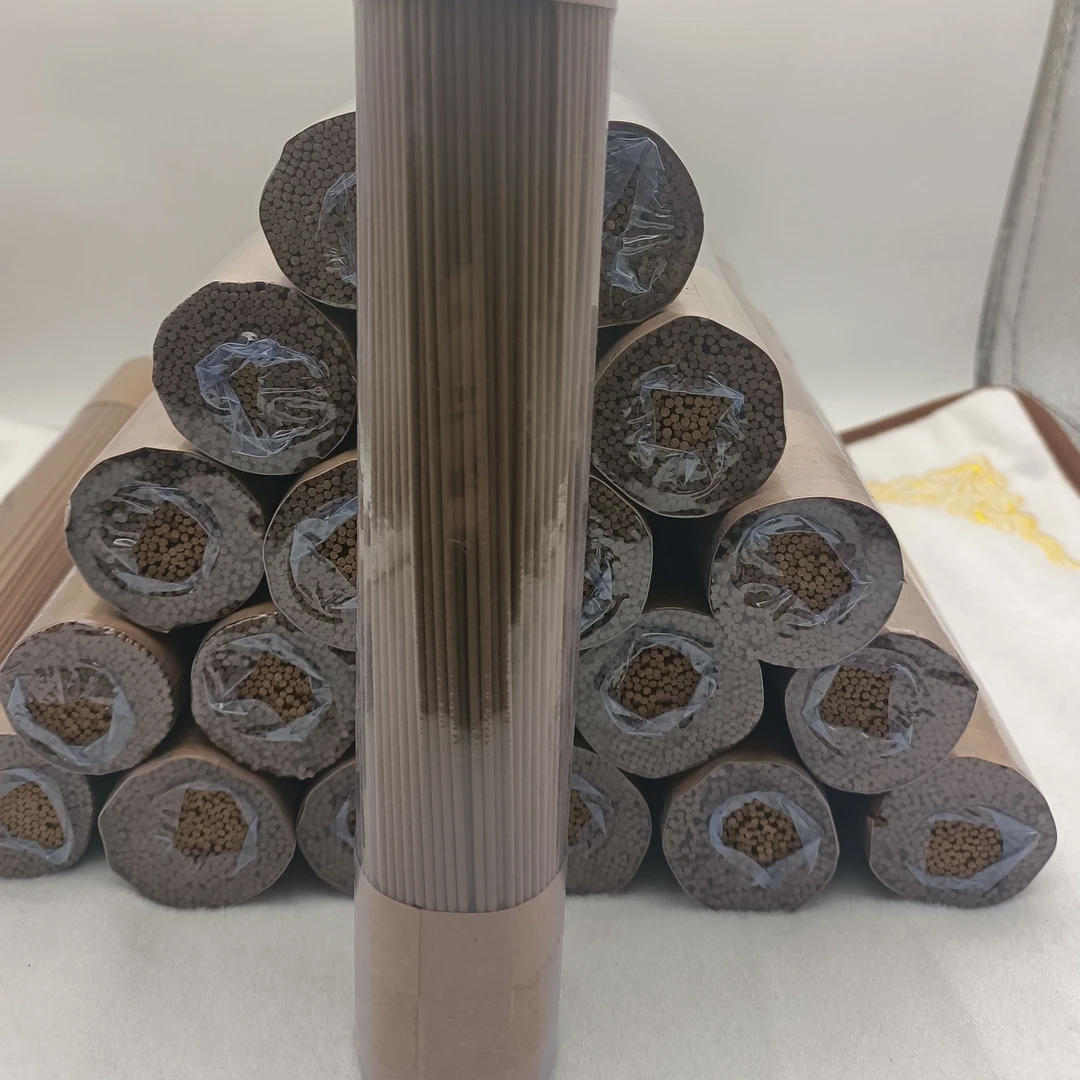 沉香线香，香甜带花香，是香友们必不可少的品香口粮。