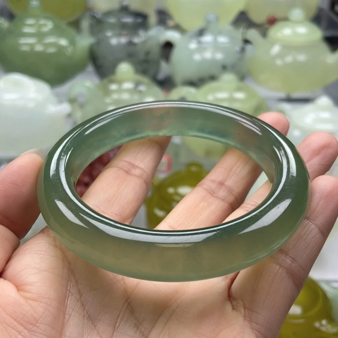 蛇纹石玉未镶嵌手镯60