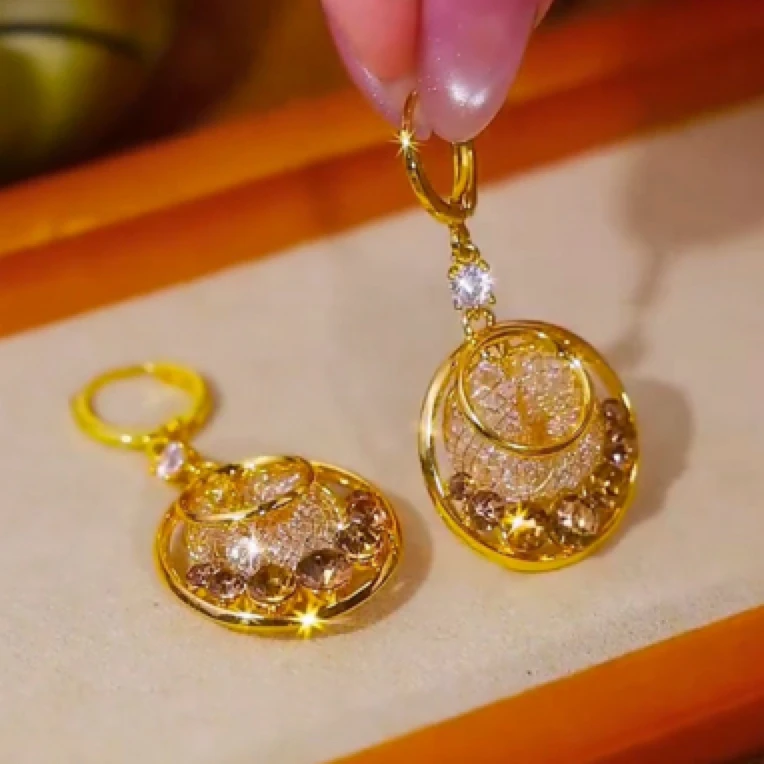 铜合金锆石耳饰 法式金色满钻镂空圆牌耳环女轻奢气质精美耳环女