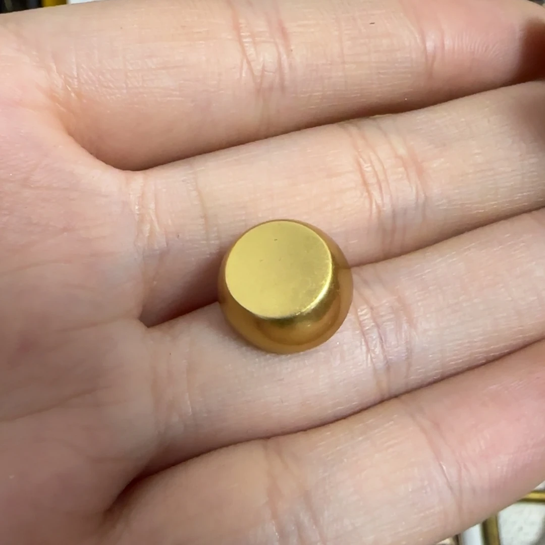 螺丝脚钉10元20个.