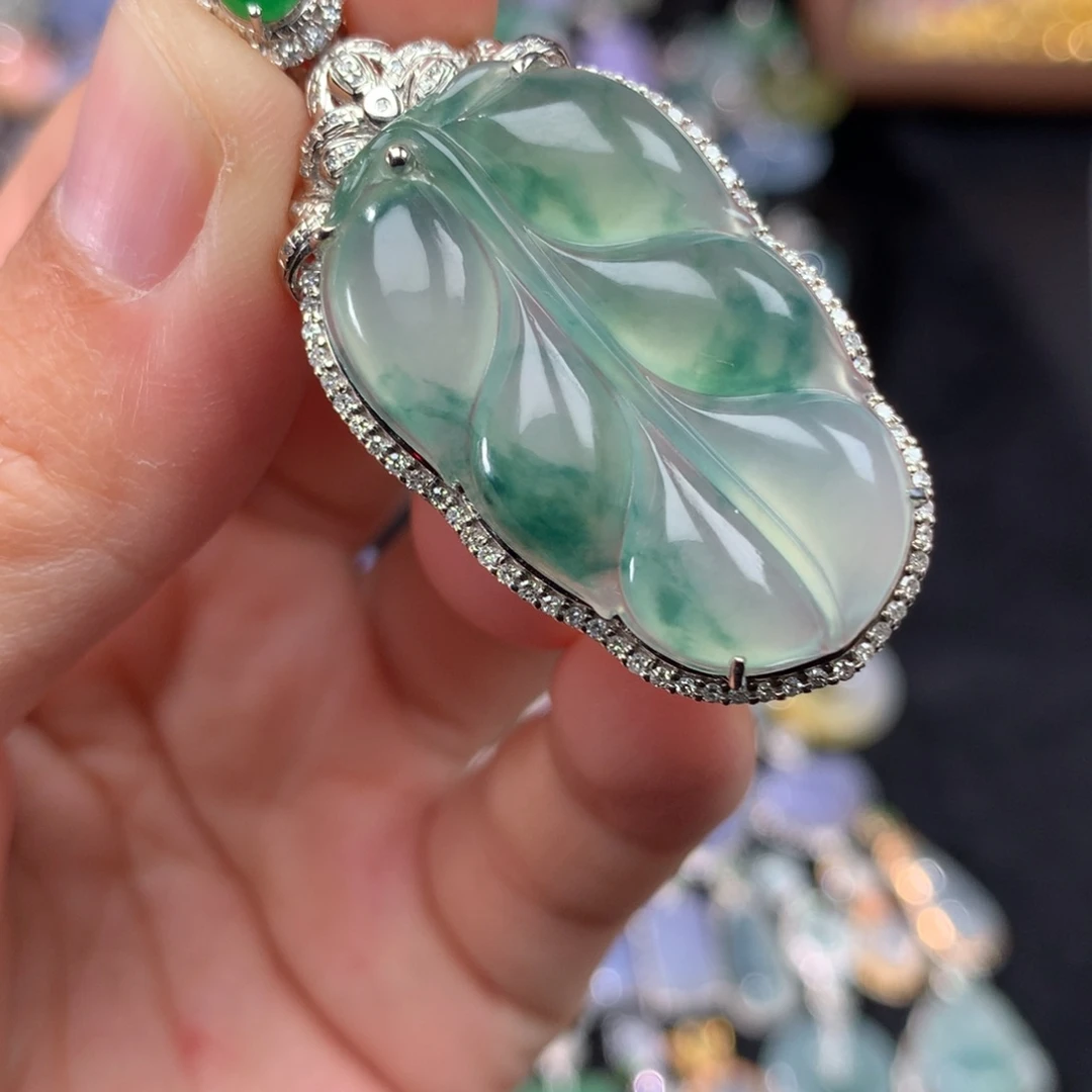 吊坠(不含链)18K金镶嵌翡翠