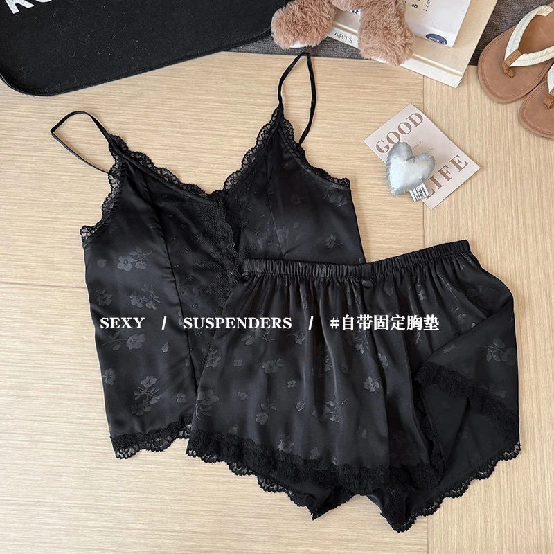 吊带短裤睡衣女款夏季性感带胸垫蕾丝冰丝女士纯欲高级感黑色套装