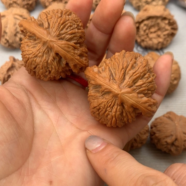 鑫***贸文玩核桃把件南疆石