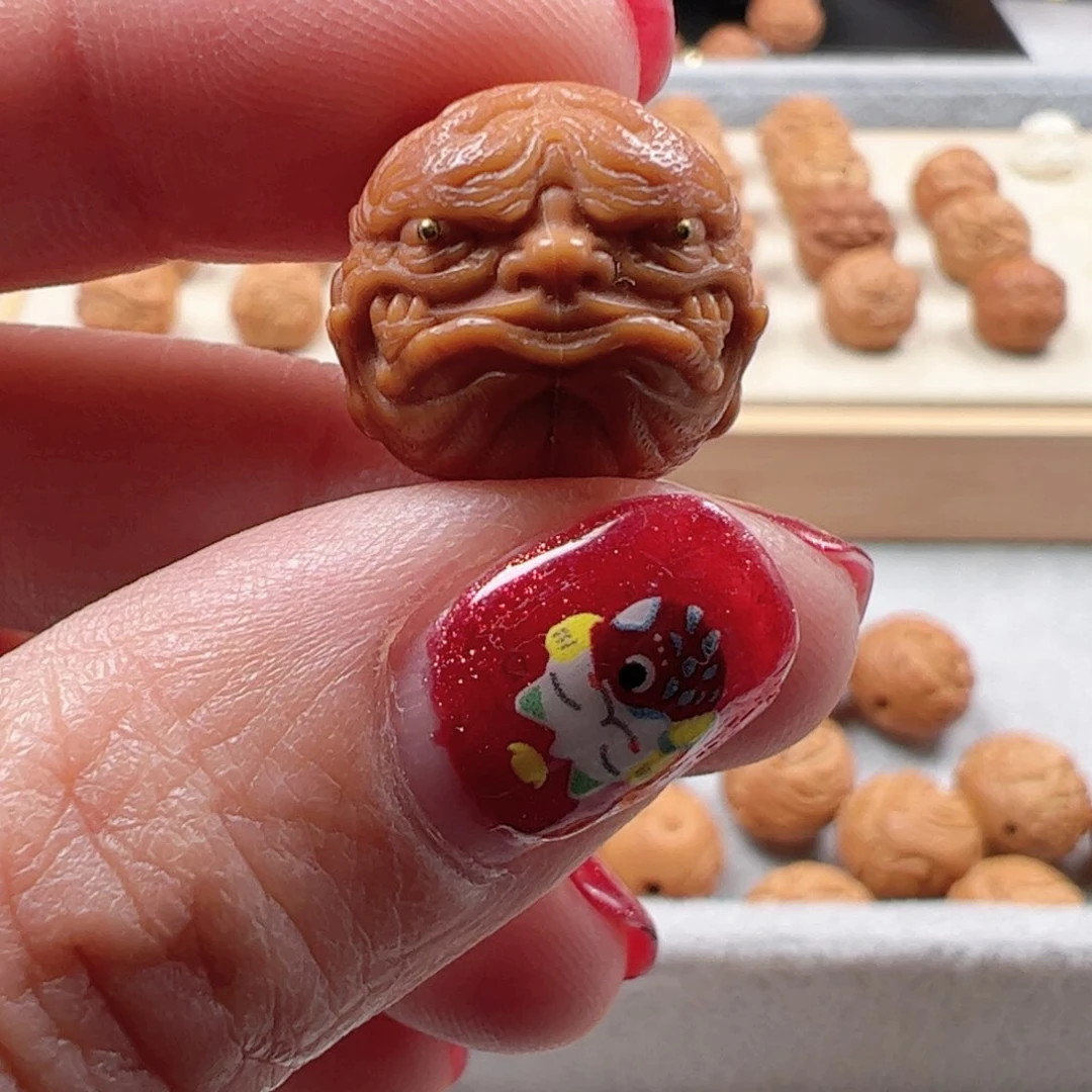 猴头核桃雕刻阿呆