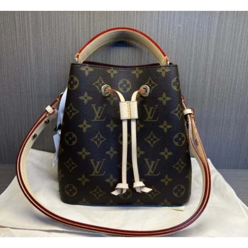 99新 LouisVuitton/路易威登  Lv新款小水桶/