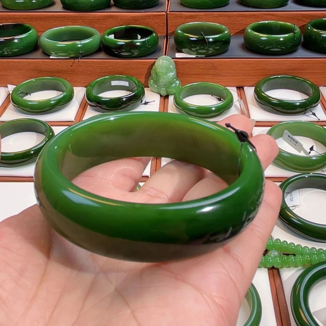 未镶嵌手镯和田玉（碧玉）