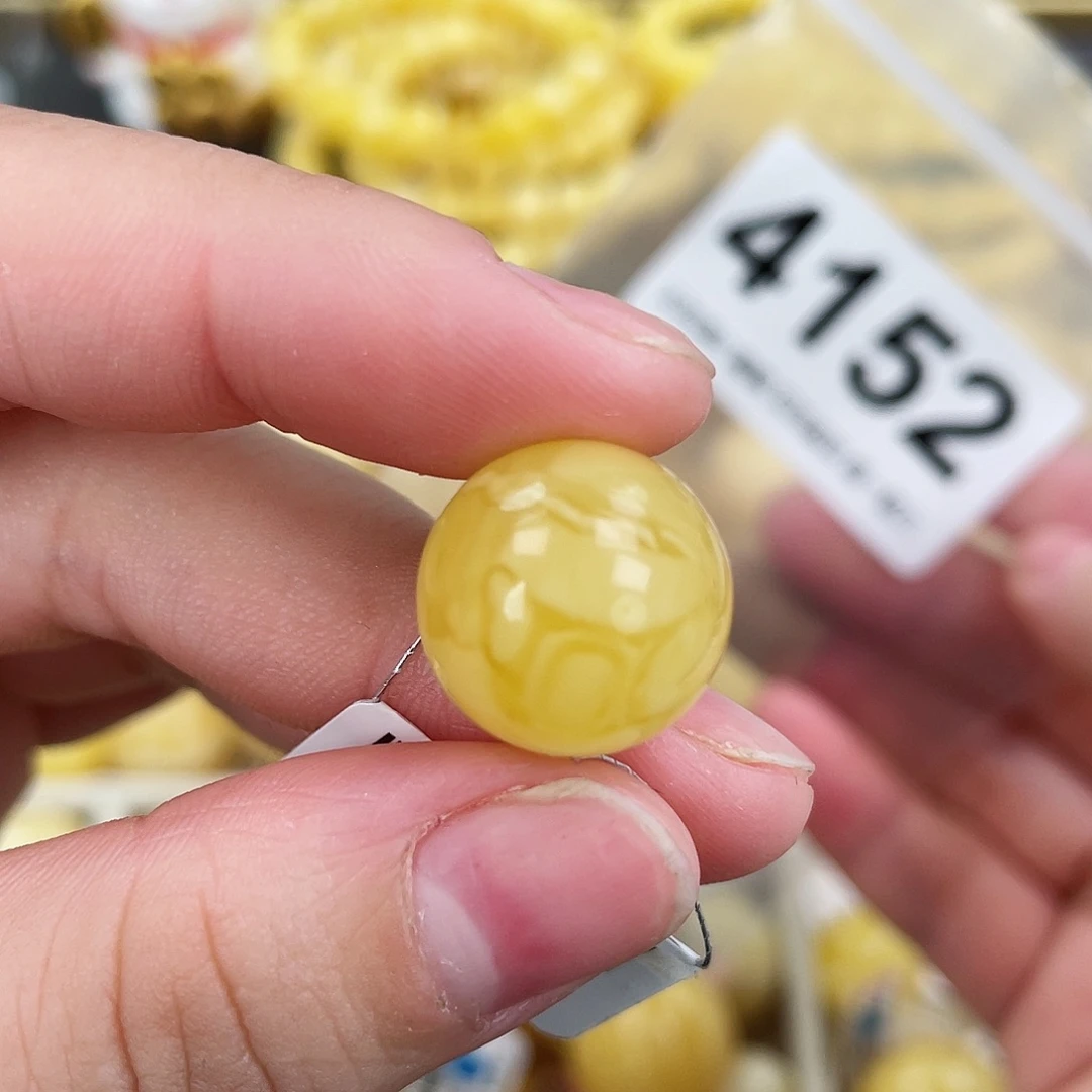 蜜蜡未镶嵌珠宝奇石15.4