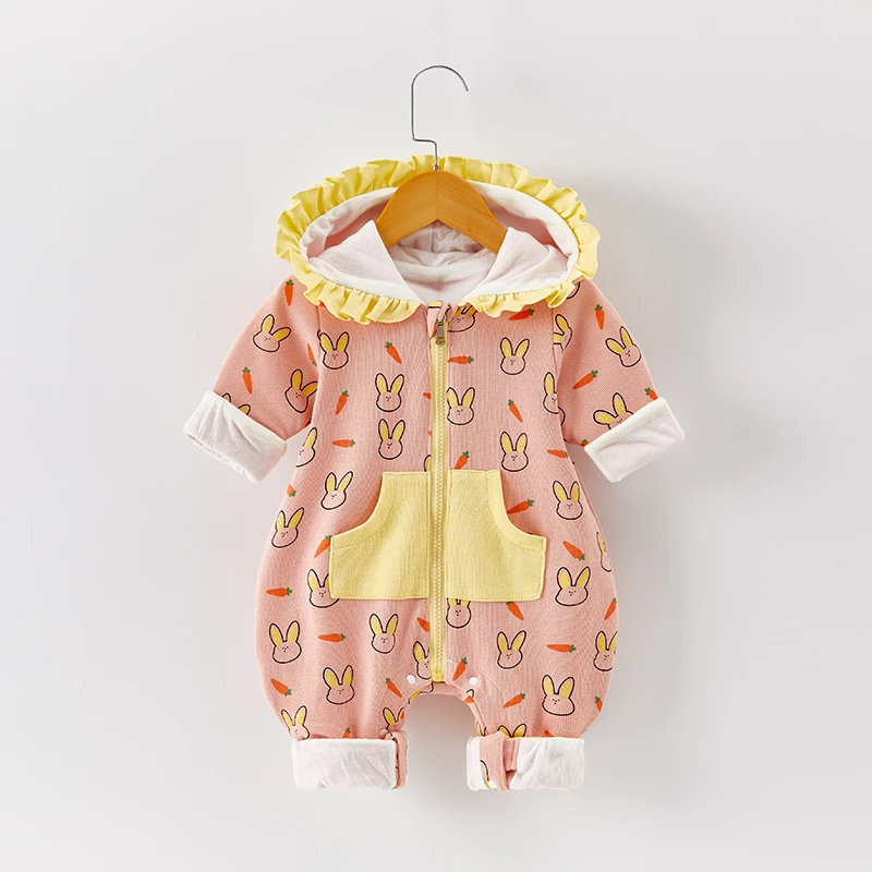 小乖家2025新款小白兔萝卜小月龄婴幼儿女宝宝连体衣mc11003