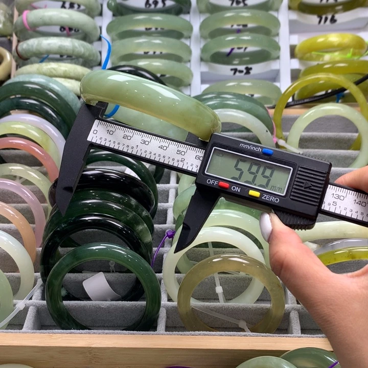 合金蛇纹石玉手链301